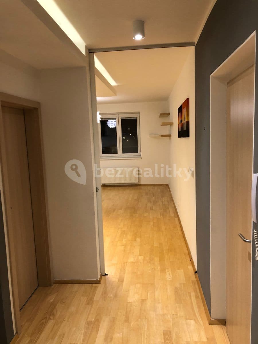 Prenájom bytu 3-izbový 93 m², Jaromíra Vejvody, Praha, Praha Prenájom bytu 3-izbový 93 m², Jaromíra Vejvody, Praha, Praha