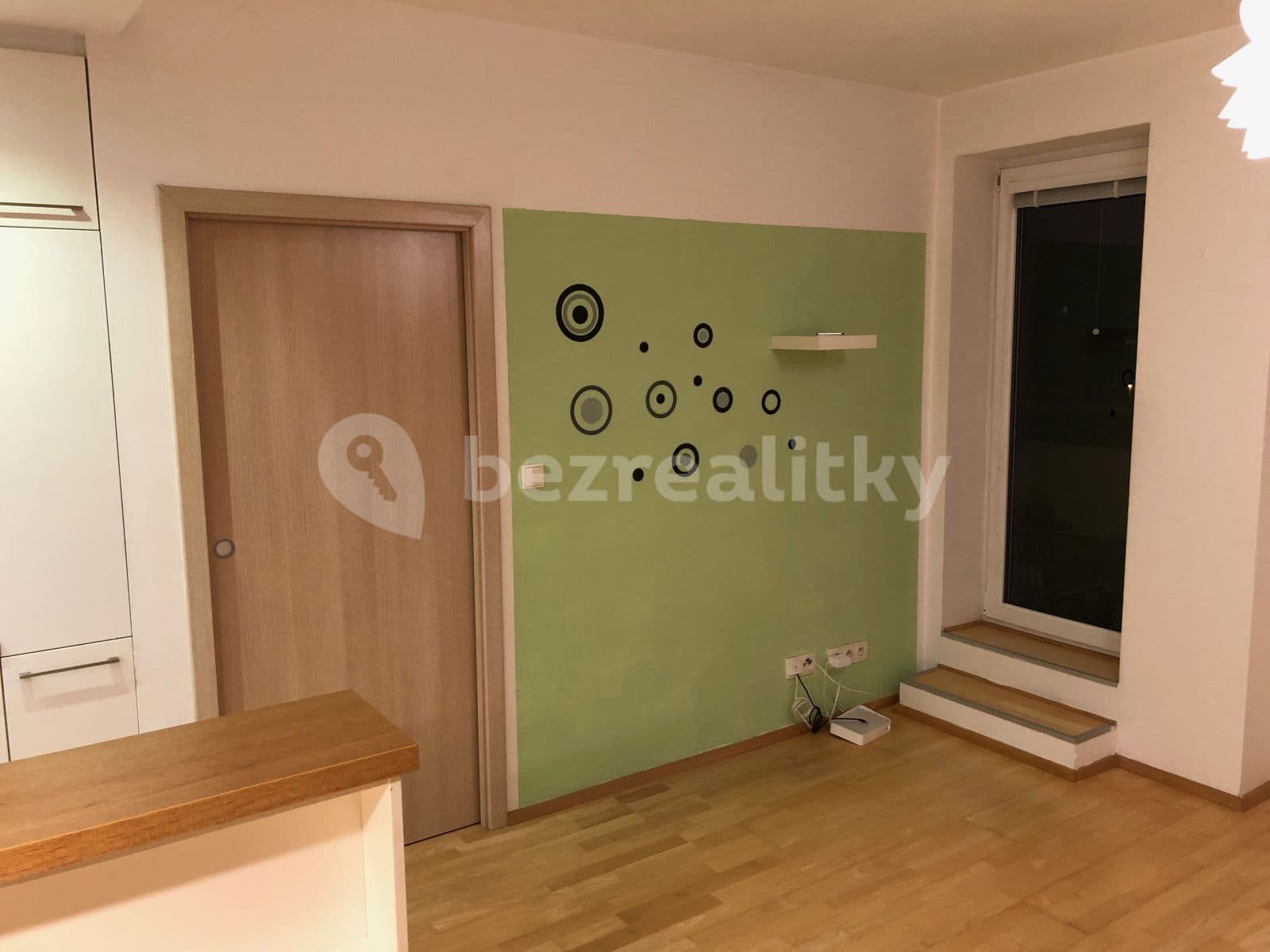 Prenájom bytu 3-izbový 93 m², Jaromíra Vejvody, Praha, Praha Prenájom bytu 3-izbový 93 m², Jaromíra Vejvody, Praha, Praha