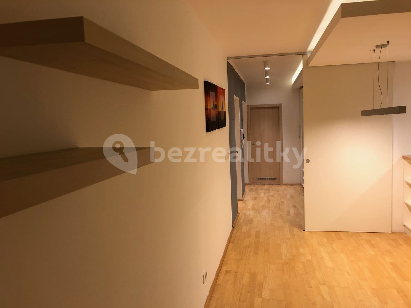 Prenájom bytu 3-izbový 93 m², Jaromíra Vejvody, Praha, Praha Prenájom bytu 3-izbový 93 m², Jaromíra Vejvody, Praha, Praha