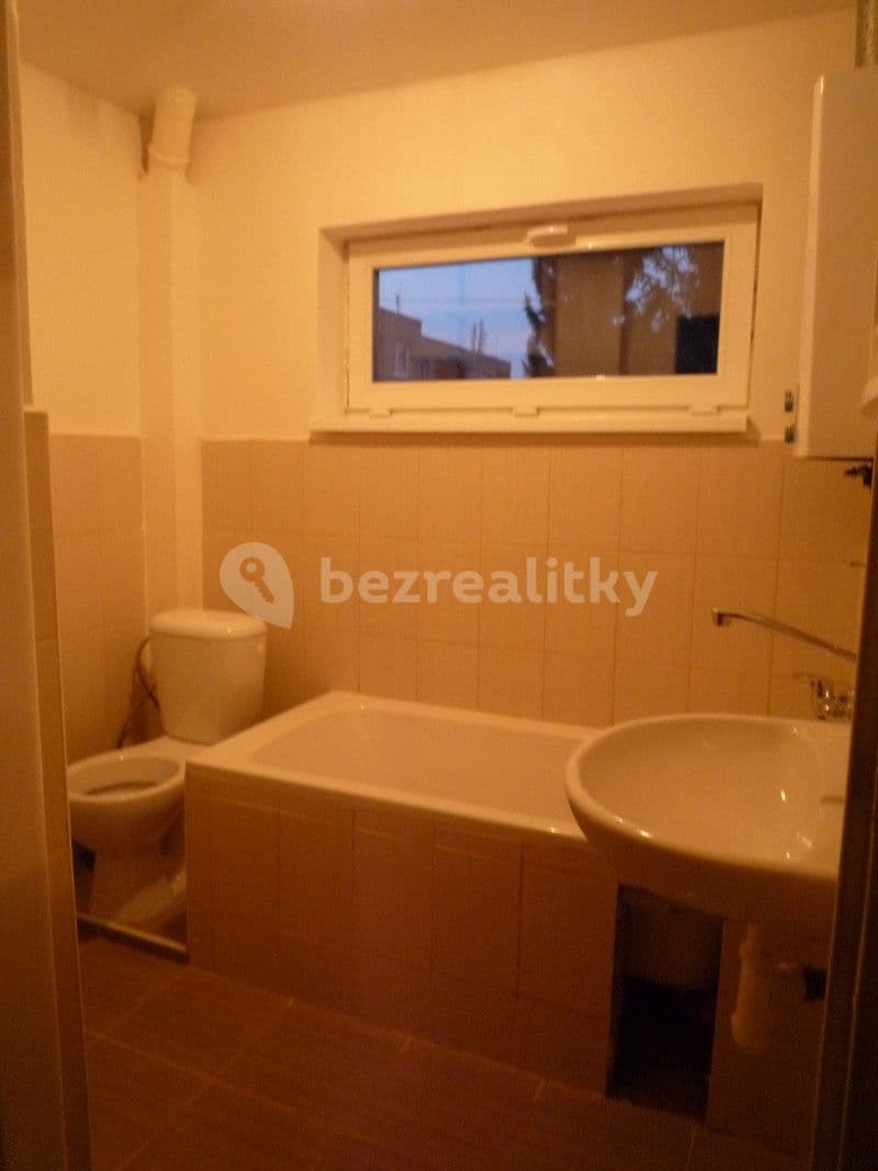 Prenájom bytu 1-izbový 40 m², Slunečnicová, Praha, Praha Prenájom bytu 1-izbový 40 m², Slunečnicová, Praha, Praha