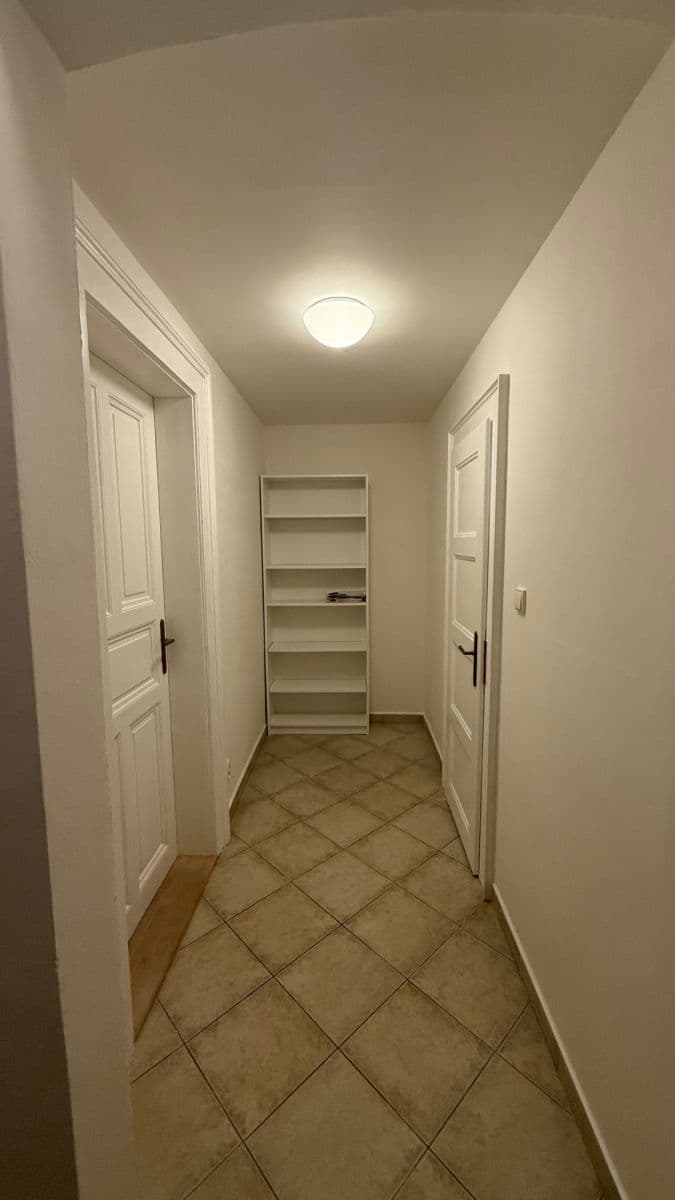 Prenájom bytu 2-izbový 70 m², Sokolovská, Praha, Praha Prenájom bytu 2-izbový 70 m², Sokolovská, Praha, Praha