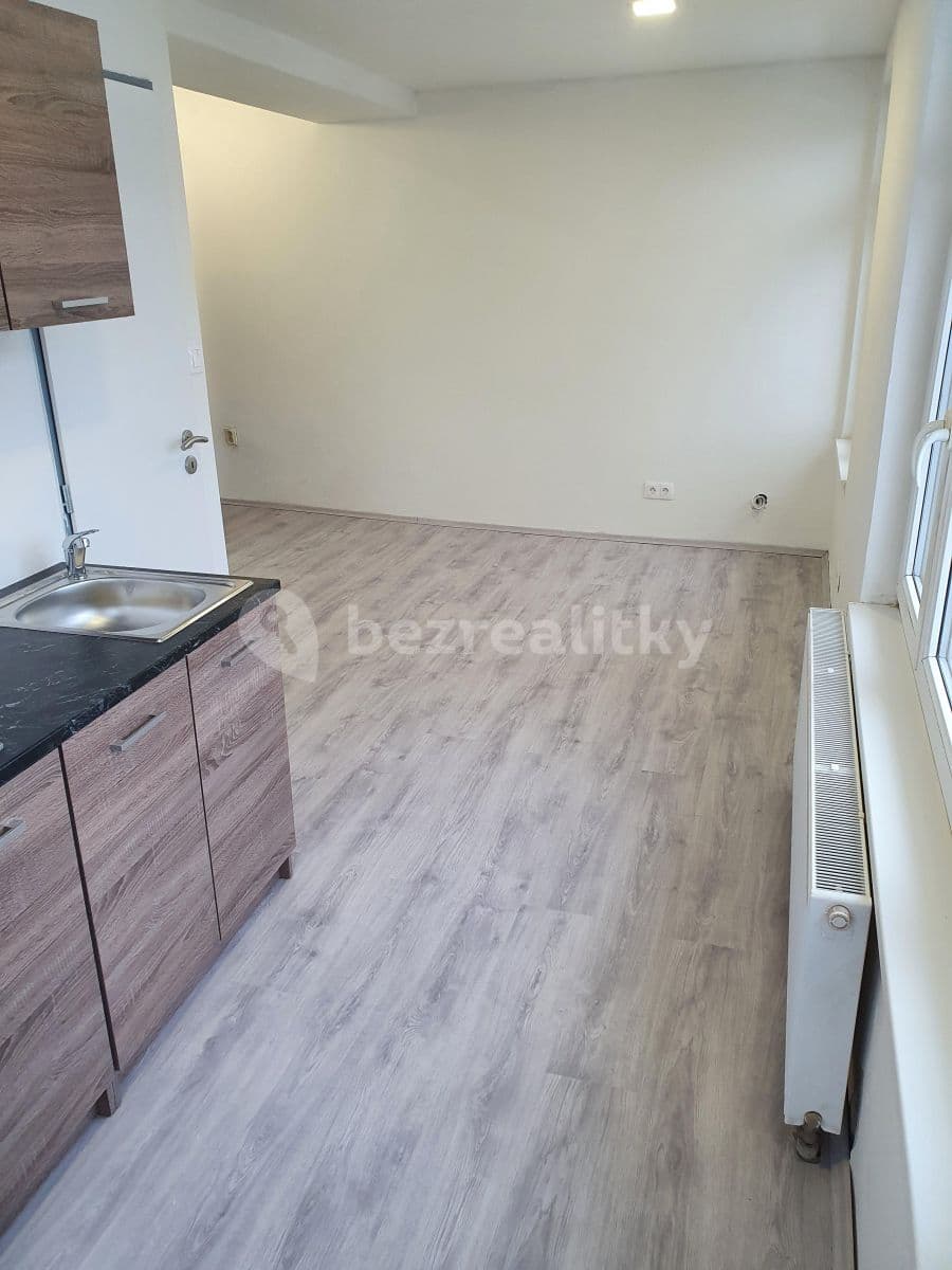 Prenájom bytu 1-izbový 35 m², Průmyslová, Strančice, Středočeský kraj Prenájom bytu 1-izbový 35 m², Průmyslová, Strančice, Středočeský kraj