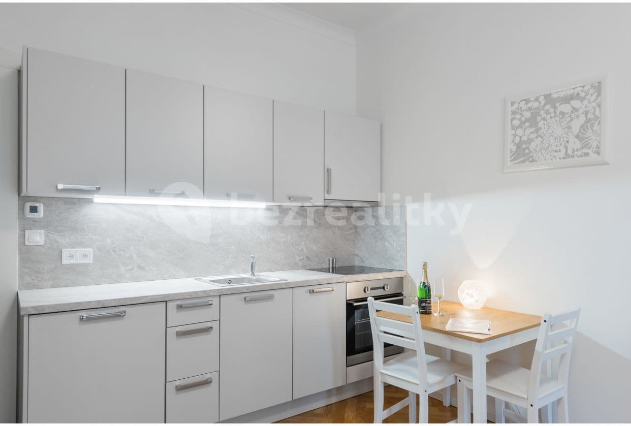 Prenájom bytu 1-izbový 27 m², Slavíkova, Praha, Praha Prenájom bytu 1-izbový 27 m², Slavíkova, Praha, Praha