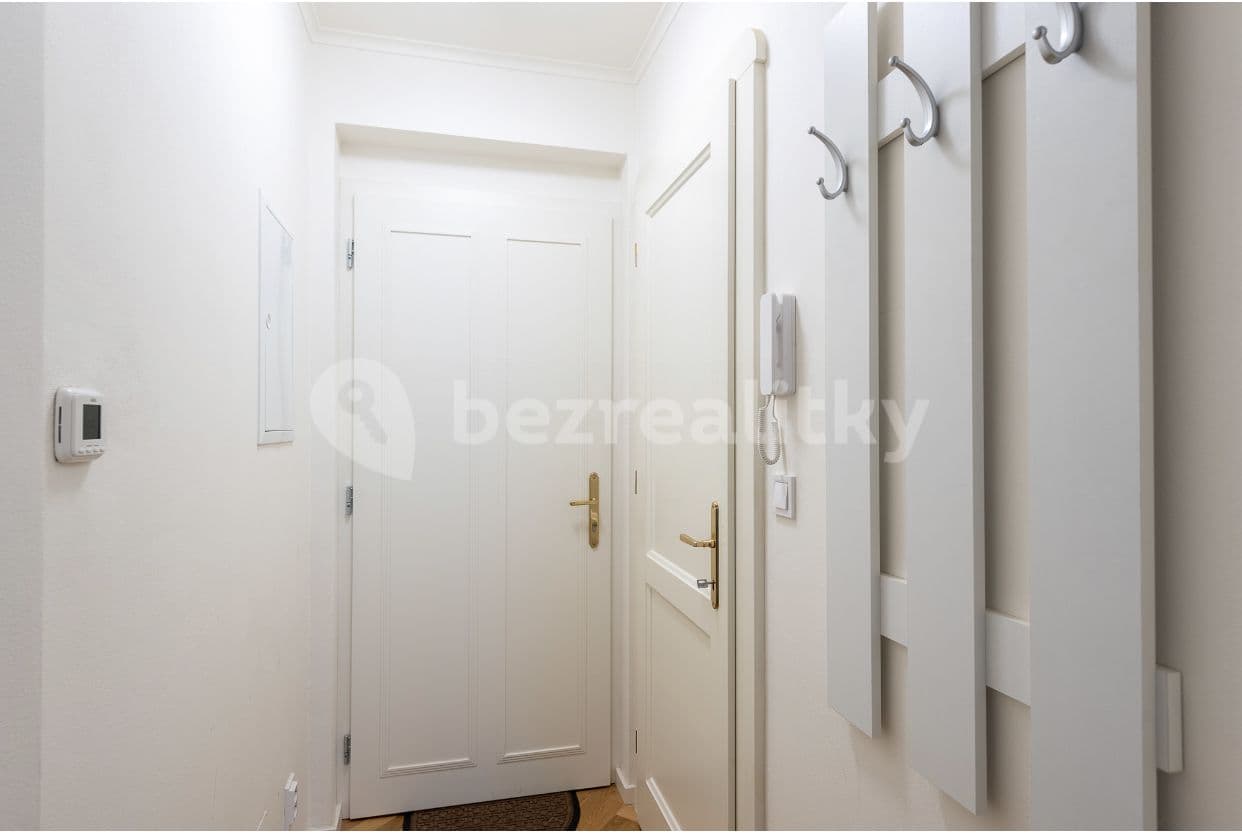 Prenájom bytu 1-izbový 27 m², Slavíkova, Praha, Praha Prenájom bytu 1-izbový 27 m², Slavíkova, Praha, Praha