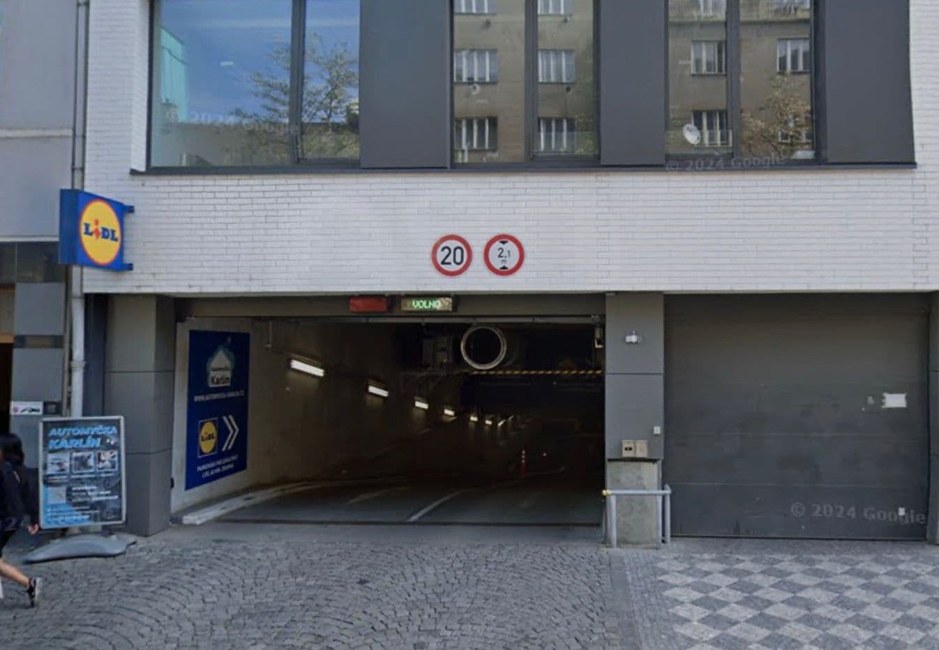 Prenájom garáže 15 m², Sokolovská, Praha, Praha Prenájom garáže 15 m², Sokolovská, Praha, Praha