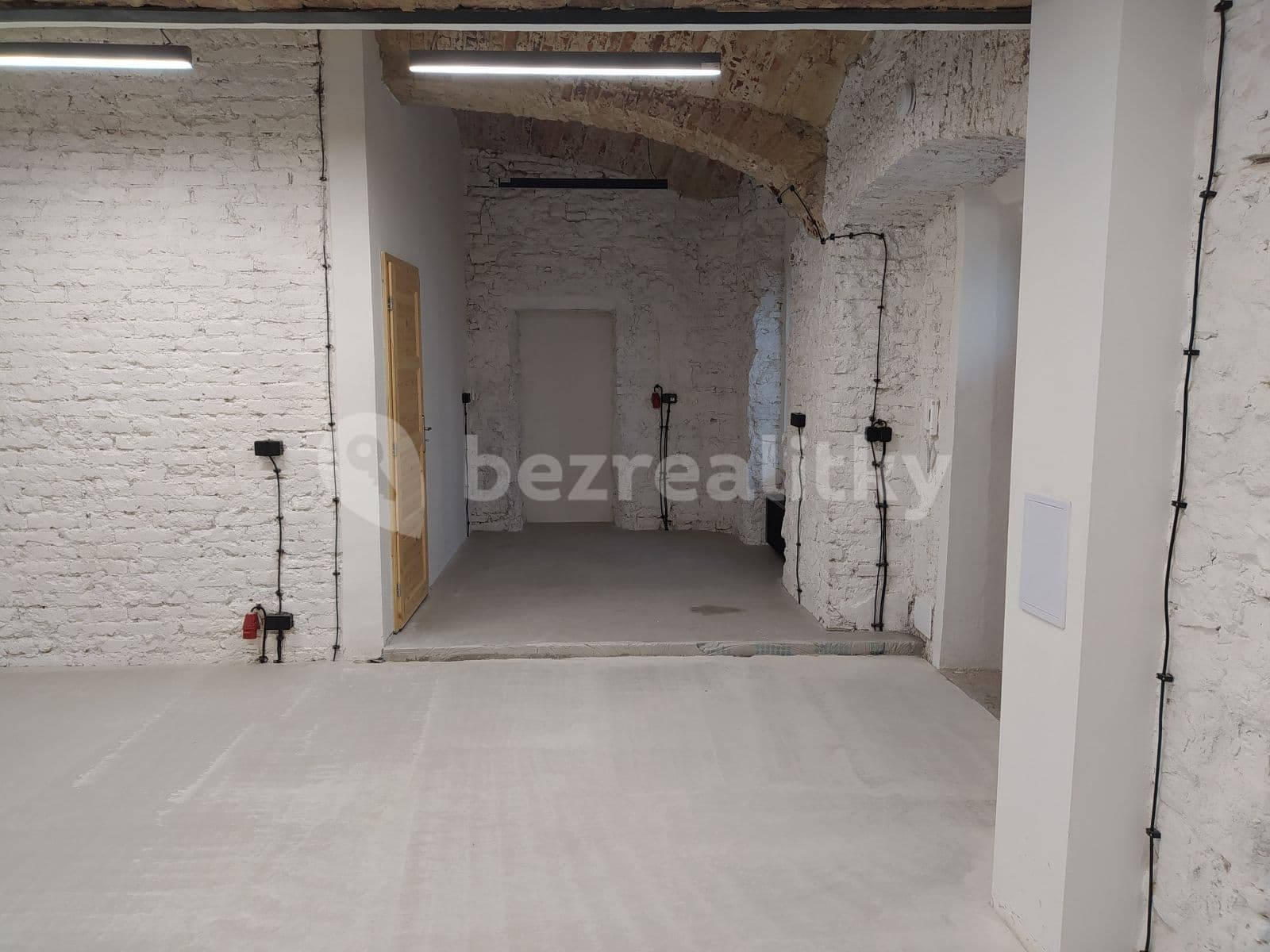 Prenájom nebytového priestoru 45 m², Sokolovská, Praha, Praha Prenájom nebytového priestoru 45 m², Sokolovská, Praha, Praha