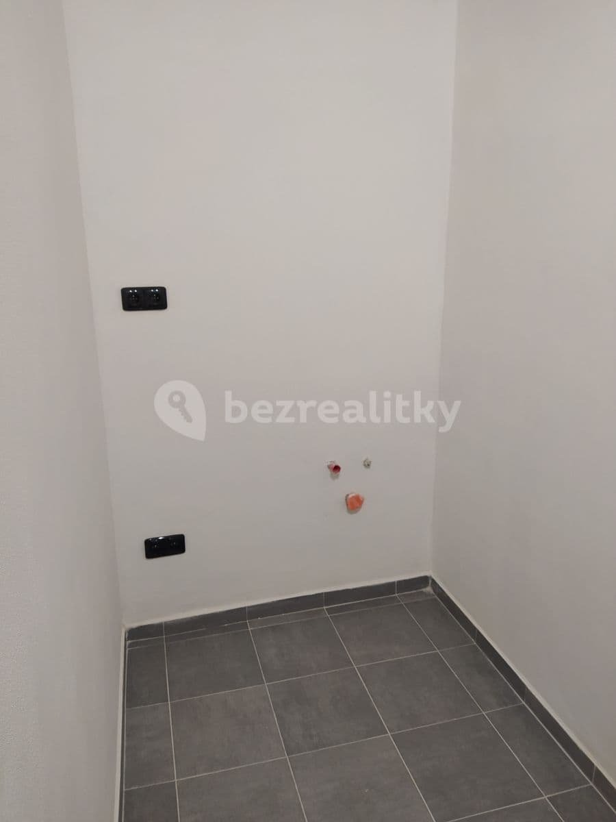 Prenájom nebytového priestoru 45 m², Sokolovská, Praha, Praha Prenájom nebytového priestoru 45 m², Sokolovská, Praha, Praha
