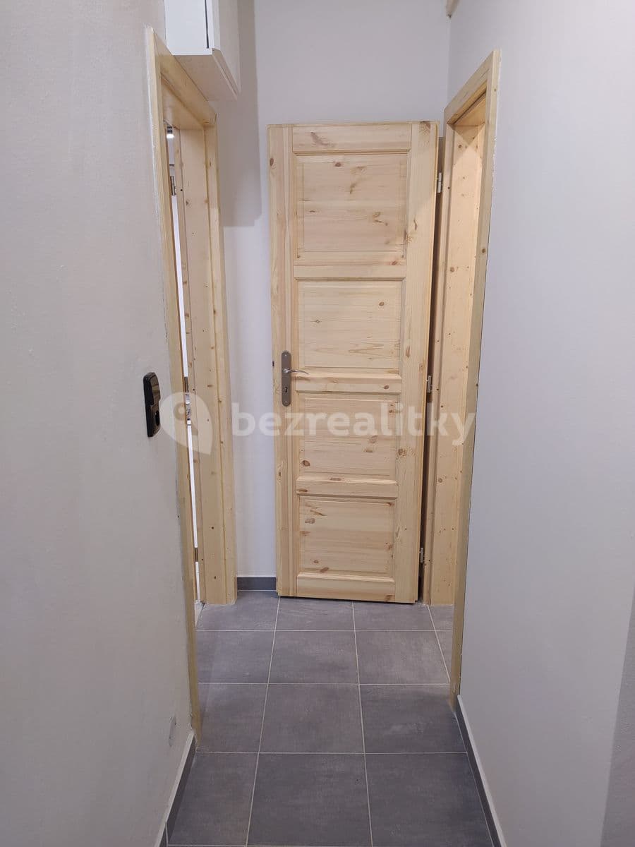 Prenájom nebytového priestoru 45 m², Sokolovská, Praha, Praha Prenájom nebytového priestoru 45 m², Sokolovská, Praha, Praha