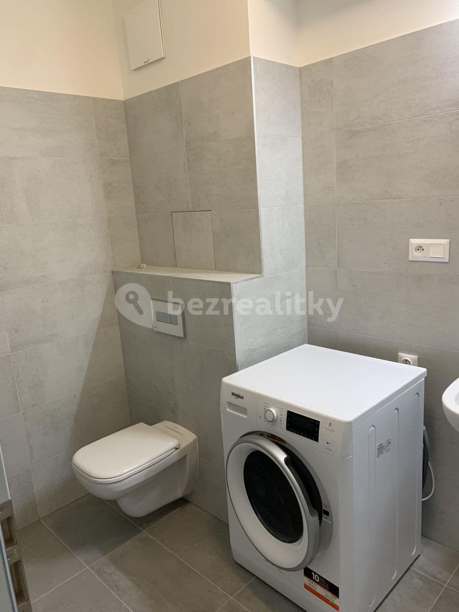Prenájom bytu 2-izbový 44 m², Praha, Praha Prenájom bytu 2-izbový 44 m², Praha, Praha