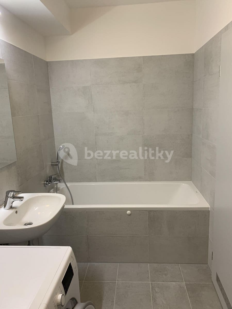 Prenájom bytu 2-izbový 44 m², Praha, Praha Prenájom bytu 2-izbový 44 m², Praha, Praha