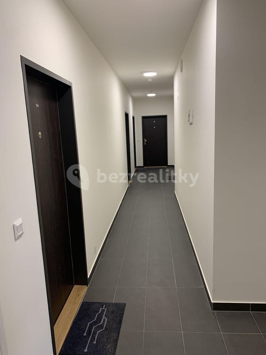 Prenájom bytu 2-izbový 44 m², Praha, Praha Prenájom bytu 2-izbový 44 m², Praha, Praha