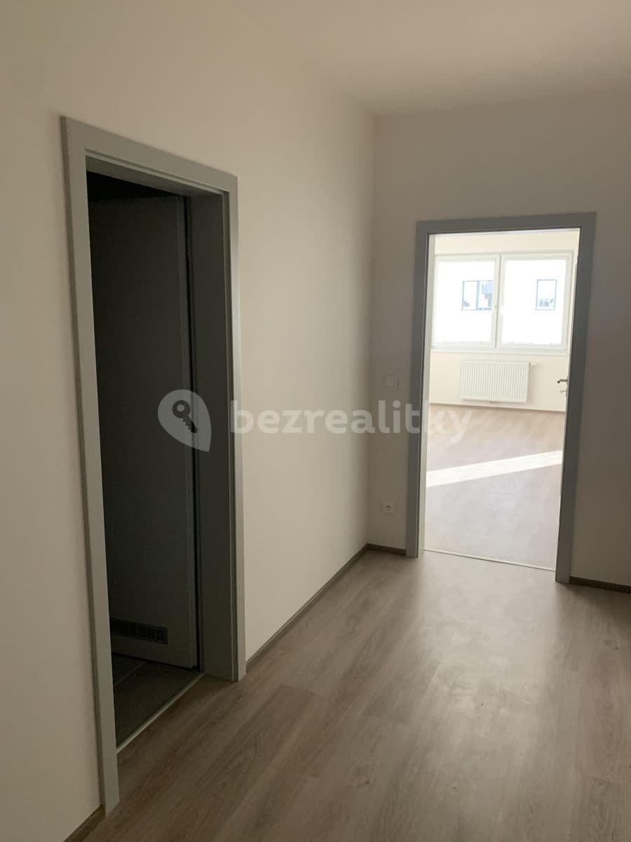 Prenájom bytu 2-izbový 44 m², Praha, Praha Prenájom bytu 2-izbový 44 m², Praha, Praha
