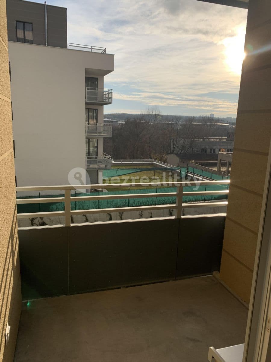 Prenájom bytu 2-izbový 44 m², Praha, Praha Prenájom bytu 2-izbový 44 m², Praha, Praha