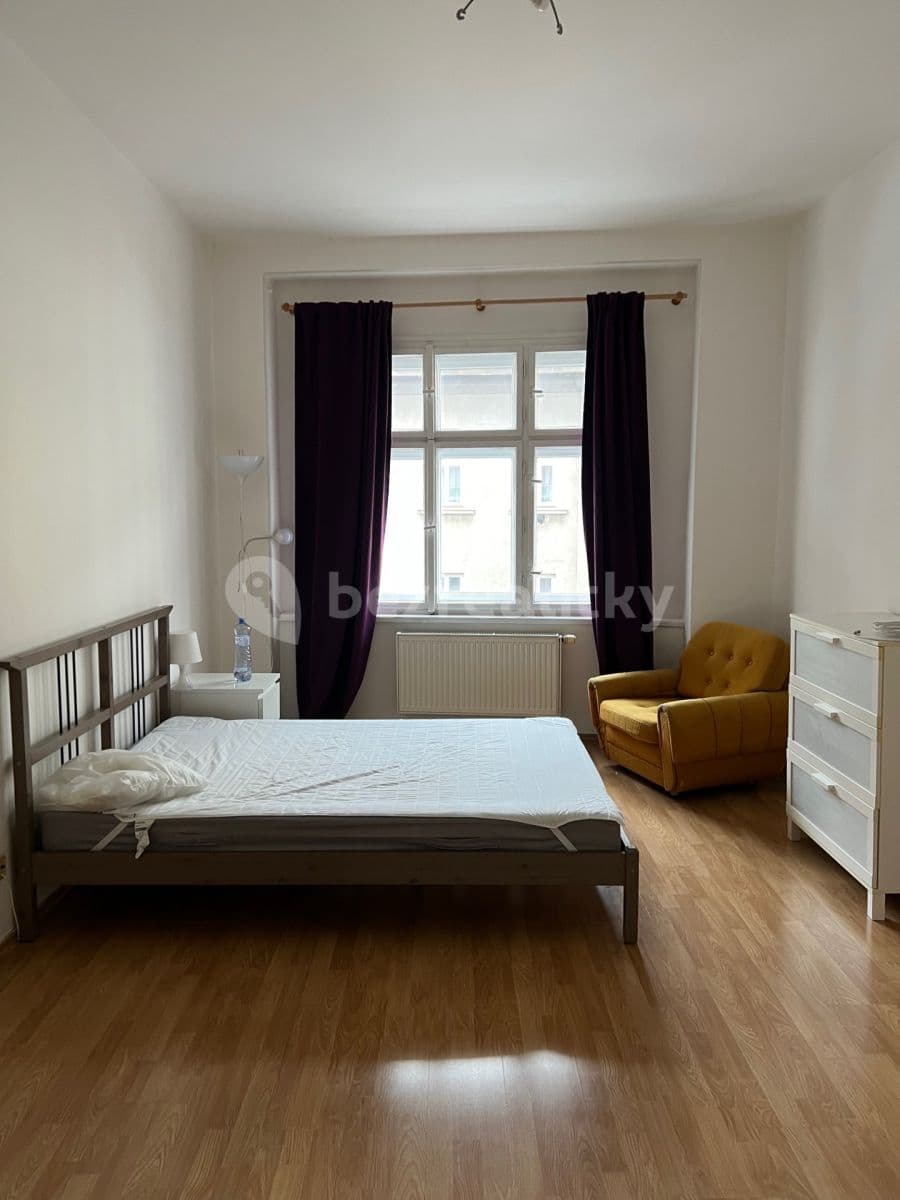 Prenájom bytu 3-izbový 65 m², Ostrovského, Praha, Praha