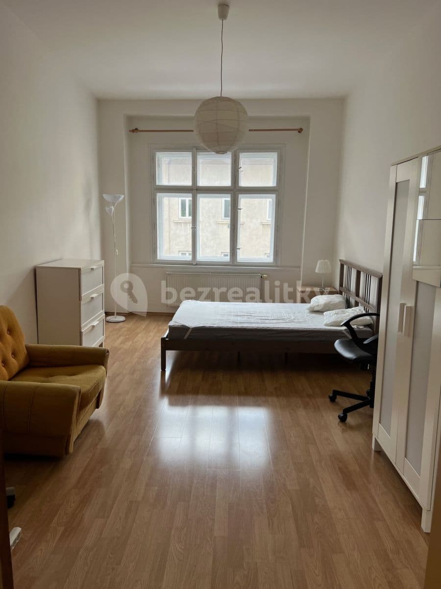 Prenájom bytu 3-izbový 65 m², Ostrovského, Praha, Praha