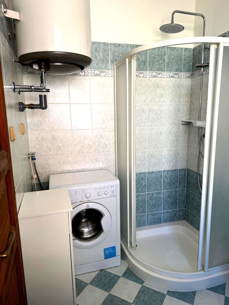 Prenájom bytu 2-izbový 49 m², Ostrovského, Praha, Praha Prenájom bytu 2-izbový 49 m², Ostrovského, Praha, Praha