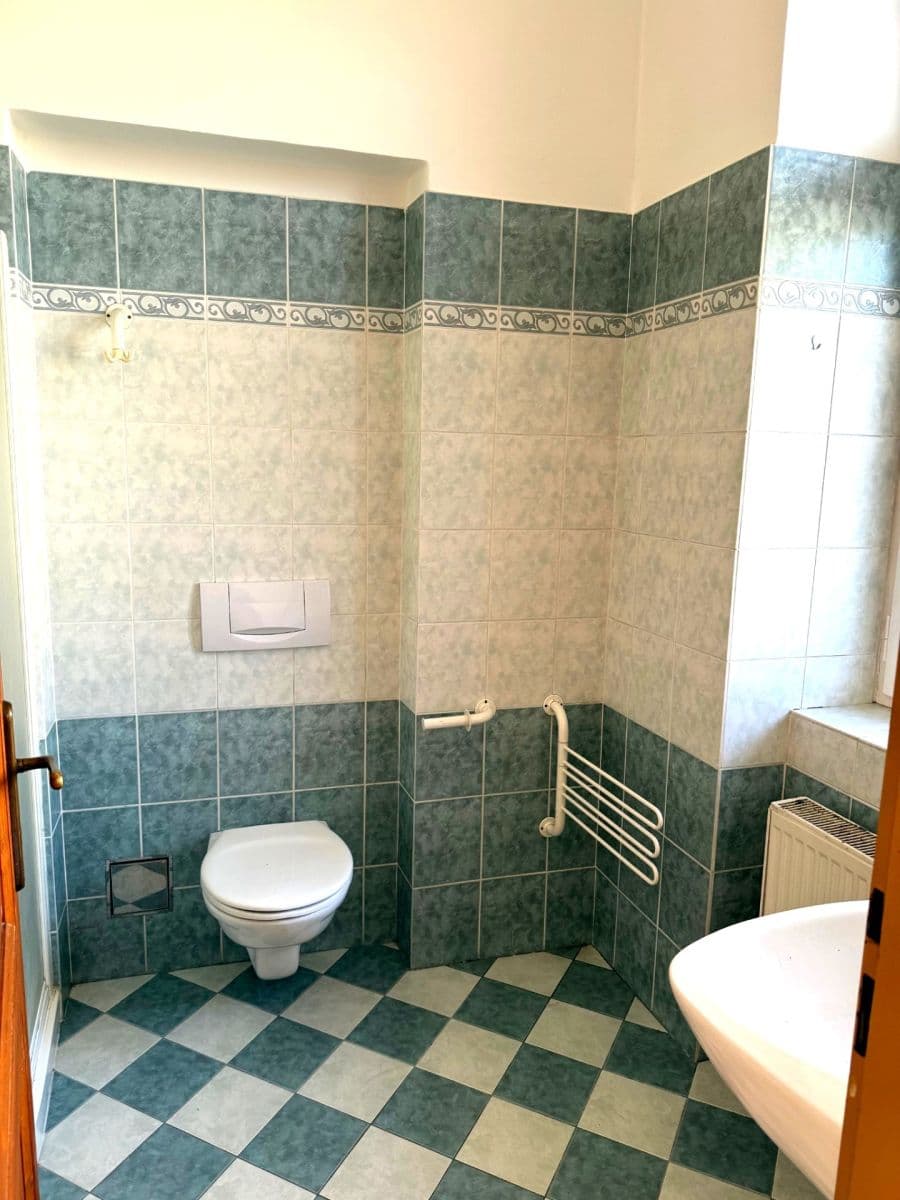 Prenájom bytu 2-izbový 49 m², Ostrovského, Praha, Praha Prenájom bytu 2-izbový 49 m², Ostrovského, Praha, Praha