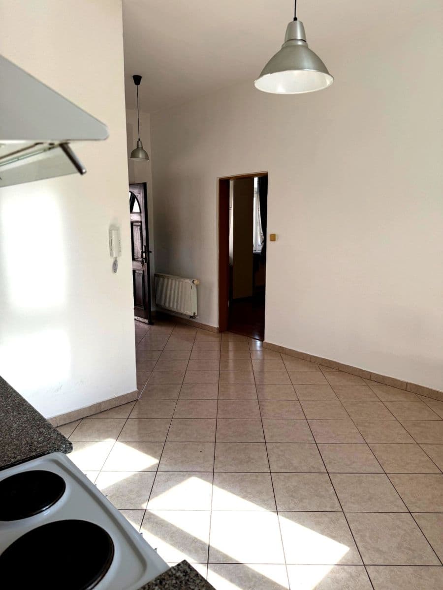 Prenájom bytu 2-izbový 49 m², Ostrovského, Praha, Praha Prenájom bytu 2-izbový 49 m², Ostrovského, Praha, Praha