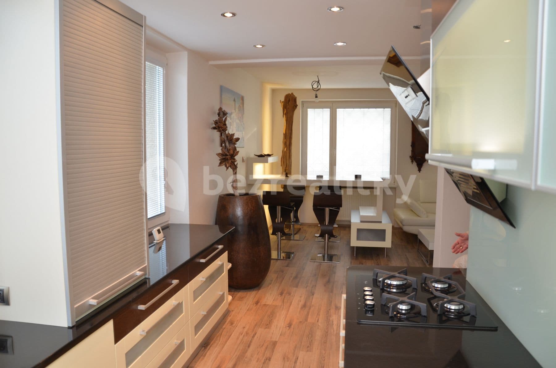 Prenájom bytu 4-izbový 92 m², Hřebíkova, Praha, Praha Prenájom bytu 4-izbový 92 m², Hřebíkova, Praha, Praha