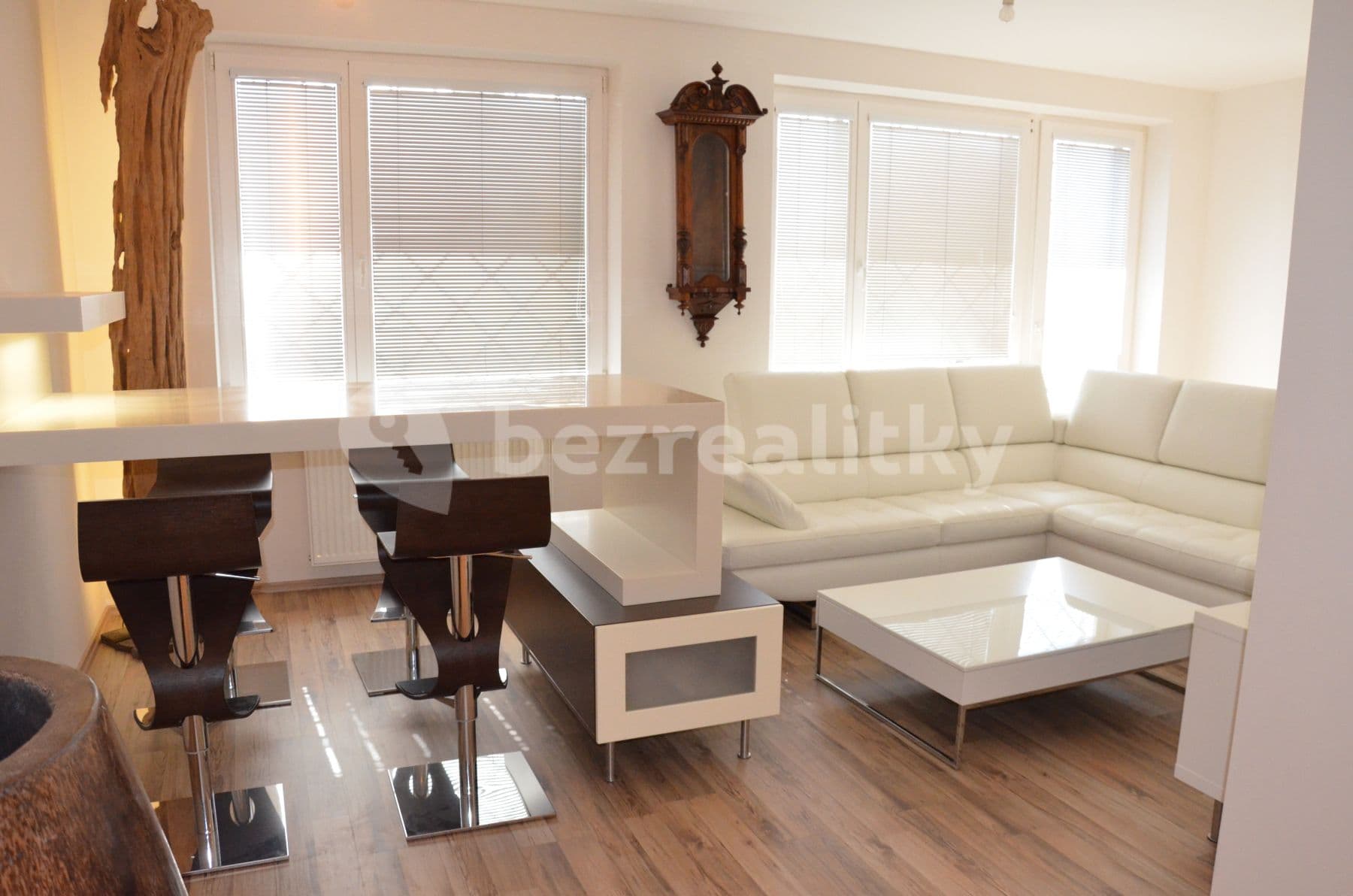 Prenájom bytu 4-izbový 92 m², Hřebíkova, Praha, Praha Prenájom bytu 4-izbový 92 m², Hřebíkova, Praha, Praha