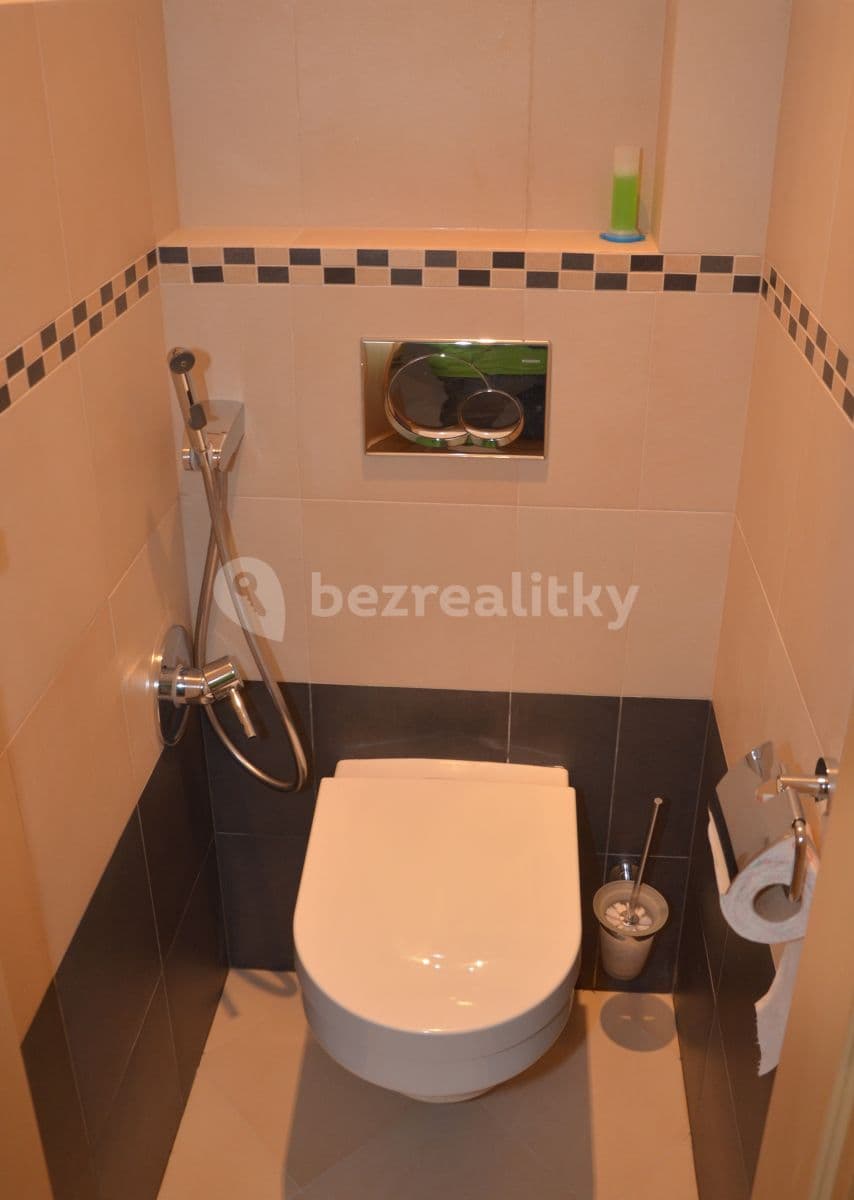 Prenájom bytu 4-izbový 92 m², Hřebíkova, Praha, Praha Prenájom bytu 4-izbový 92 m², Hřebíkova, Praha, Praha