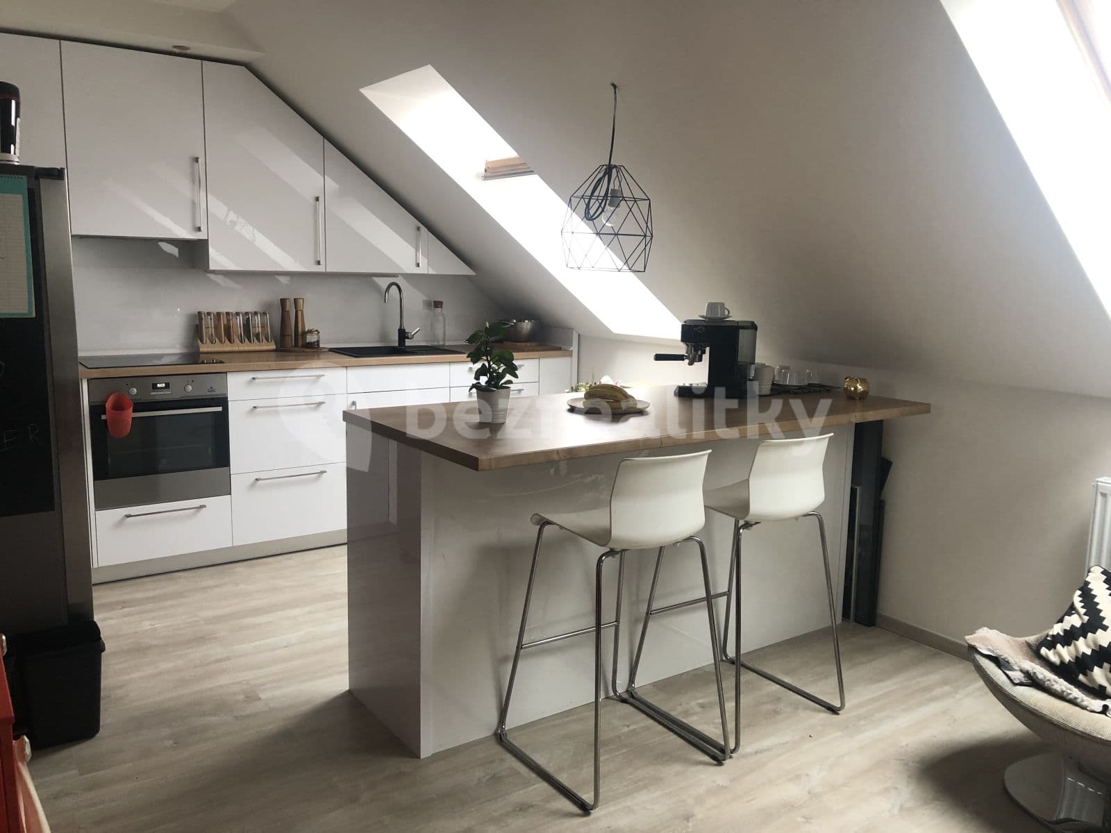 Prenájom bytu 2-izbový 84 m², Bubenská, Praha, Praha Prenájom bytu 2-izbový 84 m², Bubenská, Praha, Praha