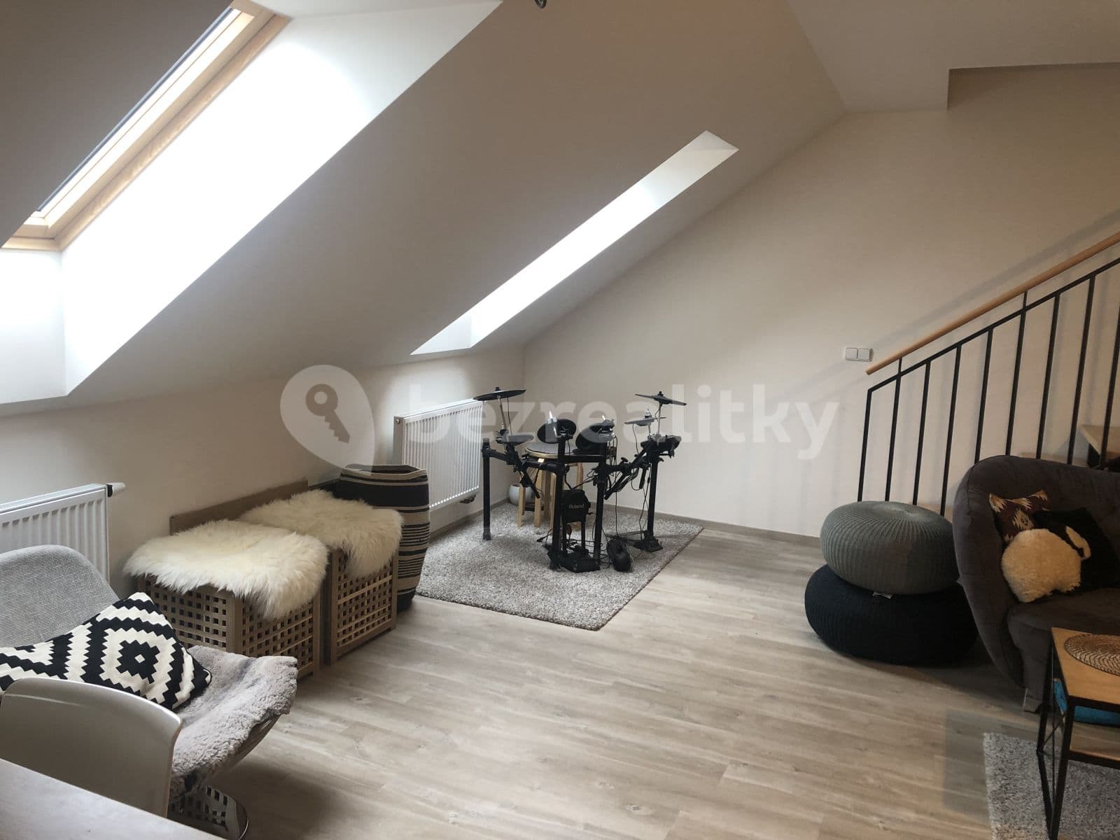 Prenájom bytu 2-izbový 84 m², Bubenská, Praha, Praha Prenájom bytu 2-izbový 84 m², Bubenská, Praha, Praha