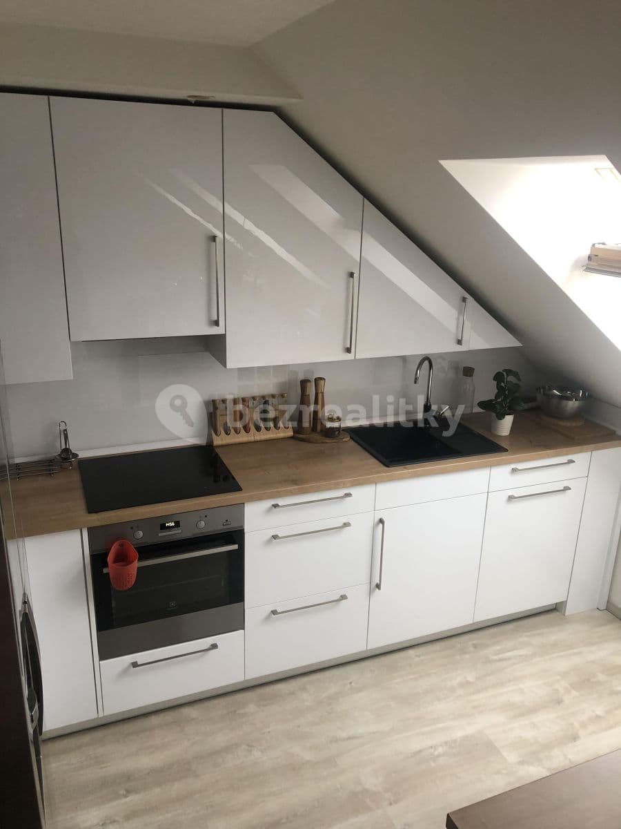 Prenájom bytu 2-izbový 84 m², Bubenská, Praha, Praha Prenájom bytu 2-izbový 84 m², Bubenská, Praha, Praha