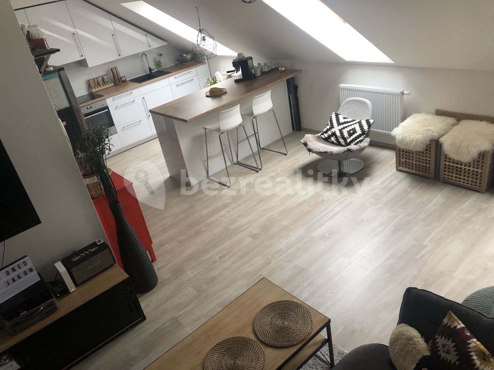 Prenájom bytu 2-izbový 84 m², Bubenská, Praha, Praha Prenájom bytu 2-izbový 84 m², Bubenská, Praha, Praha