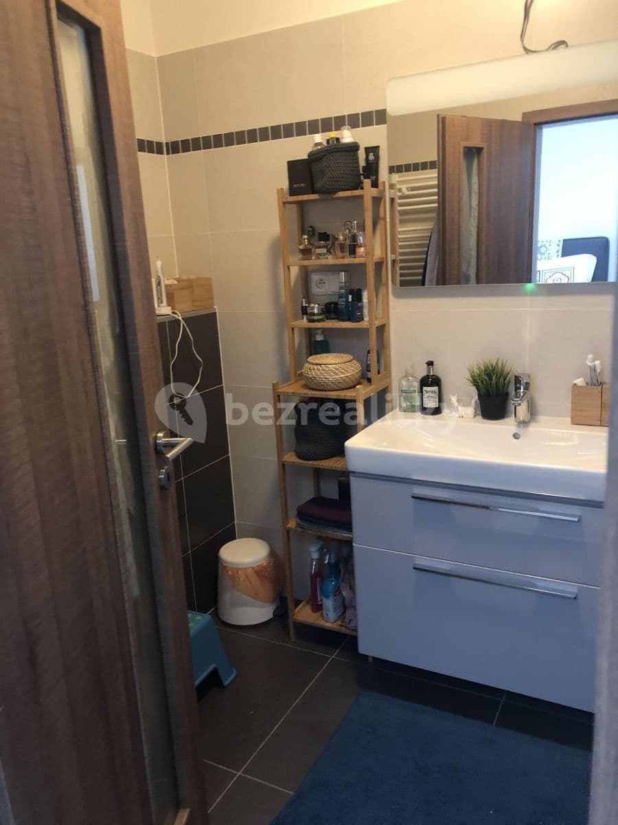 Prenájom bytu 2-izbový 84 m², Bubenská, Praha, Praha Prenájom bytu 2-izbový 84 m², Bubenská, Praha, Praha