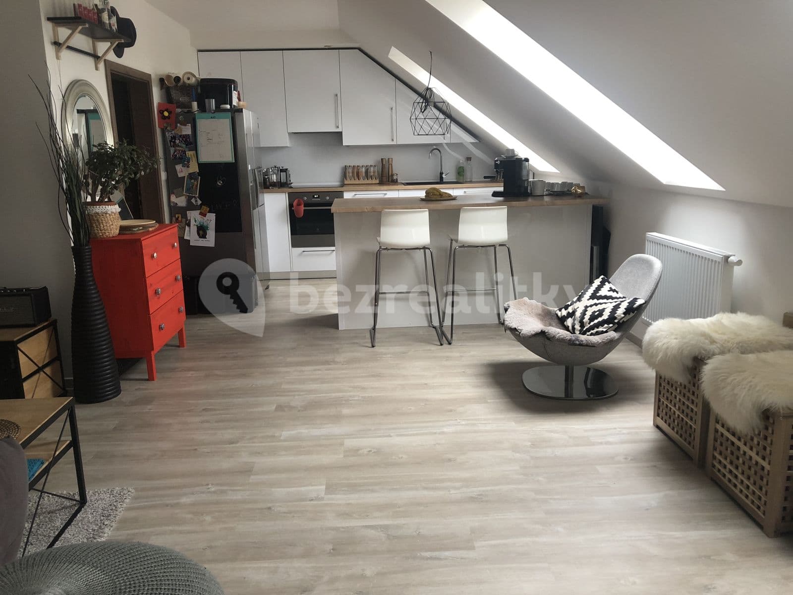 Prenájom bytu 2-izbový 84 m², Bubenská, Praha, Praha Prenájom bytu 2-izbový 84 m², Bubenská, Praha, Praha