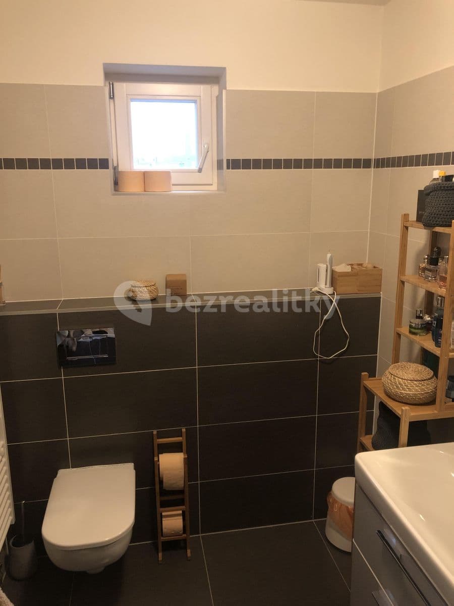 Prenájom bytu 2-izbový 84 m², Bubenská, Praha, Praha Prenájom bytu 2-izbový 84 m², Bubenská, Praha, Praha