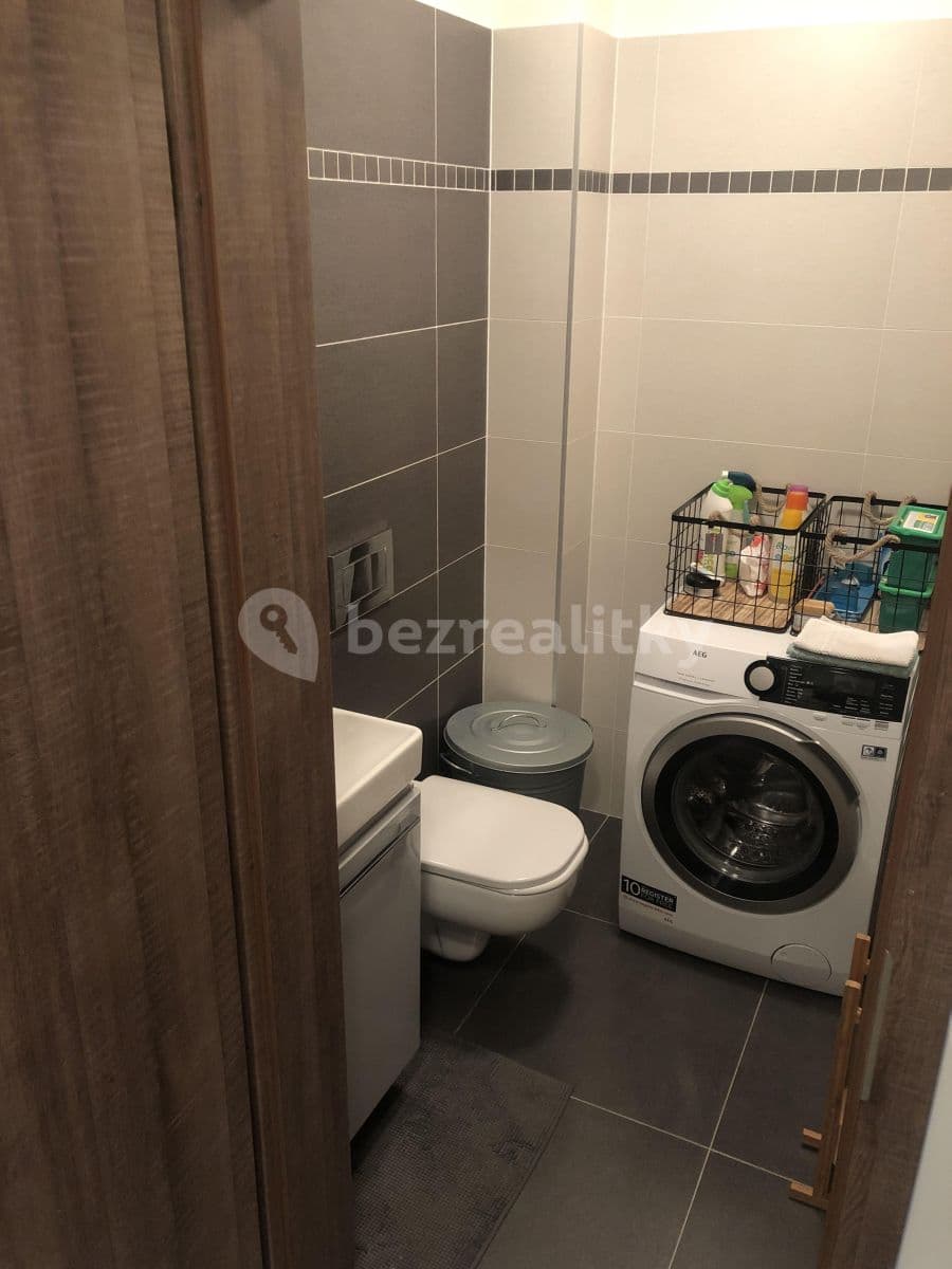 Prenájom bytu 2-izbový 84 m², Bubenská, Praha, Praha Prenájom bytu 2-izbový 84 m², Bubenská, Praha, Praha