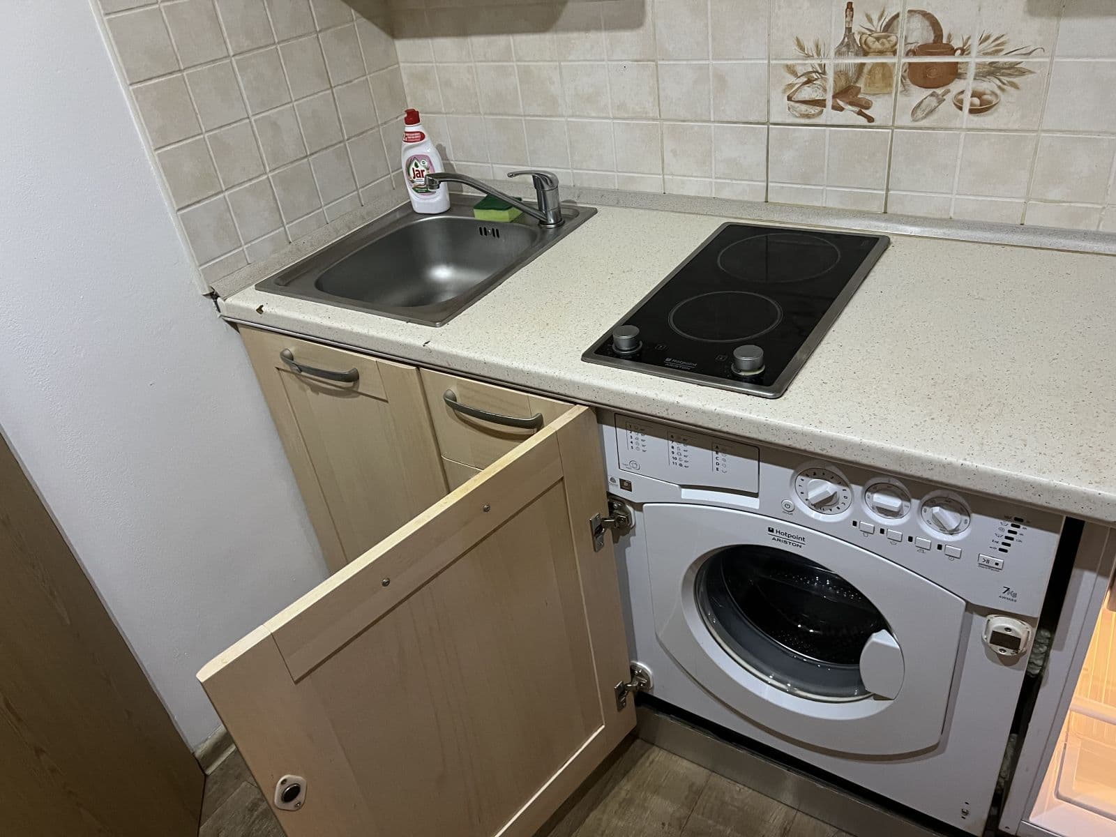 Prenájom bytu 1-izbový 25 m², Josefa Houdka, Praha, Praha Prenájom bytu 1-izbový 25 m², Josefa Houdka, Praha, Praha