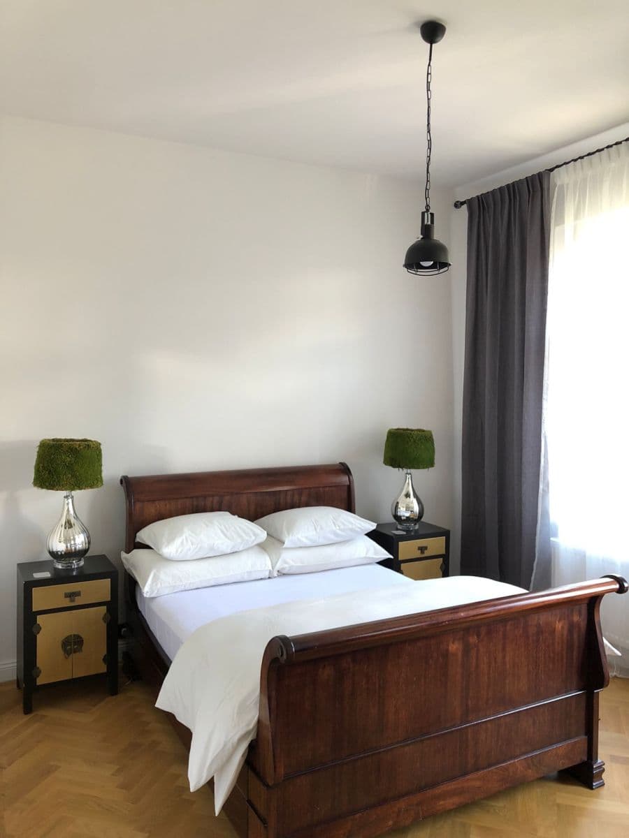 Prenájom bytu 1-izbový 46 m², Sadová, Karlovy Vary, Karlovarský kraj Prenájom bytu 1-izbový 46 m², Sadová, Karlovy Vary, Karlovarský kraj