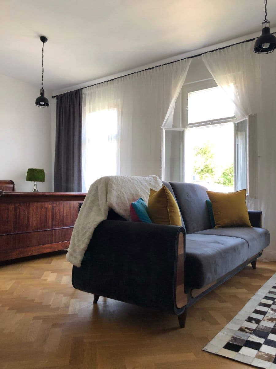 Prenájom bytu 1-izbový 46 m², Sadová, Karlovy Vary, Karlovarský kraj Prenájom bytu 1-izbový 46 m², Sadová, Karlovy Vary, Karlovarský kraj