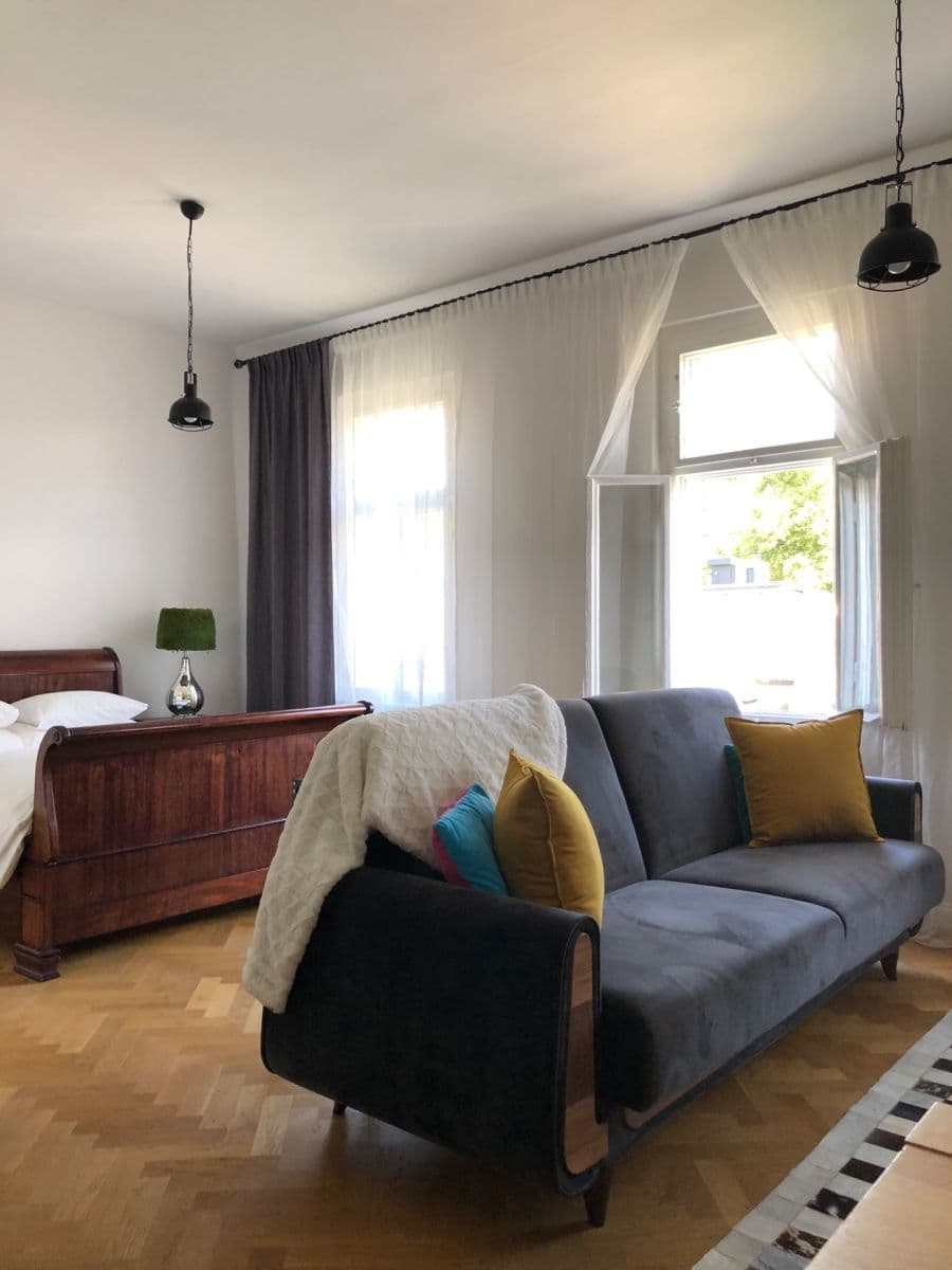Prenájom bytu 1-izbový 46 m², Sadová, Karlovy Vary, Karlovarský kraj Prenájom bytu 1-izbový 46 m², Sadová, Karlovy Vary, Karlovarský kraj