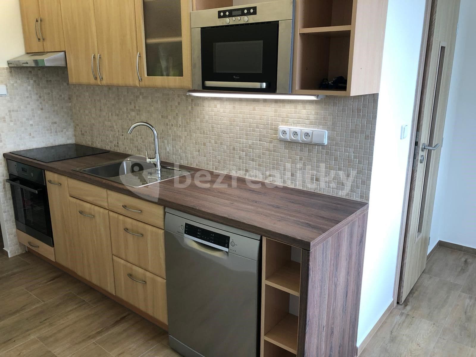 Prenájom bytu 2-izbový 67 m², Tolstého, Ústí nad Labem, Ústecký kraj Prenájom bytu 2-izbový 67 m², Tolstého, Ústí nad Labem, Ústecký kraj