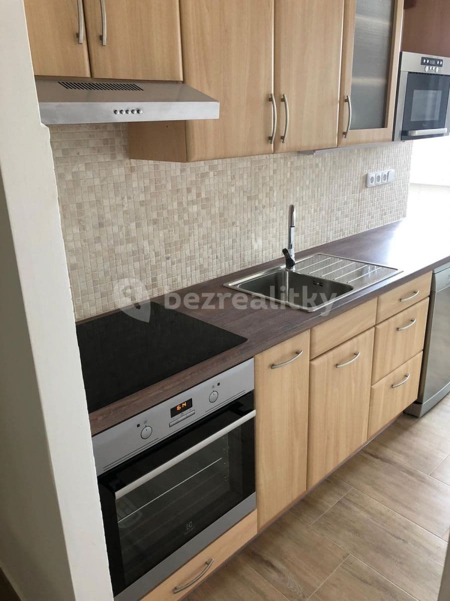 Prenájom bytu 2-izbový 67 m², Tolstého, Ústí nad Labem, Ústecký kraj Prenájom bytu 2-izbový 67 m², Tolstého, Ústí nad Labem, Ústecký kraj
