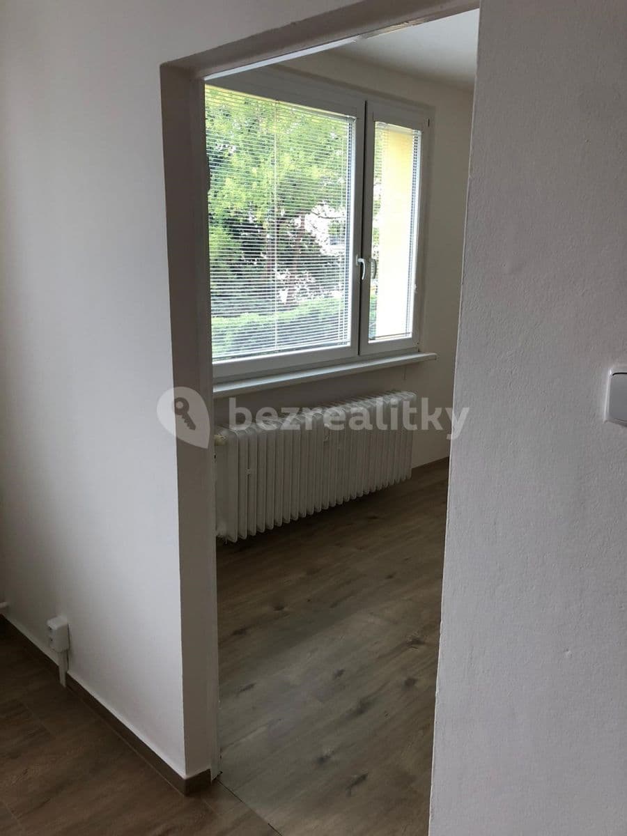 Prenájom bytu 2-izbový 67 m², Tolstého, Ústí nad Labem, Ústecký kraj Prenájom bytu 2-izbový 67 m², Tolstého, Ústí nad Labem, Ústecký kraj