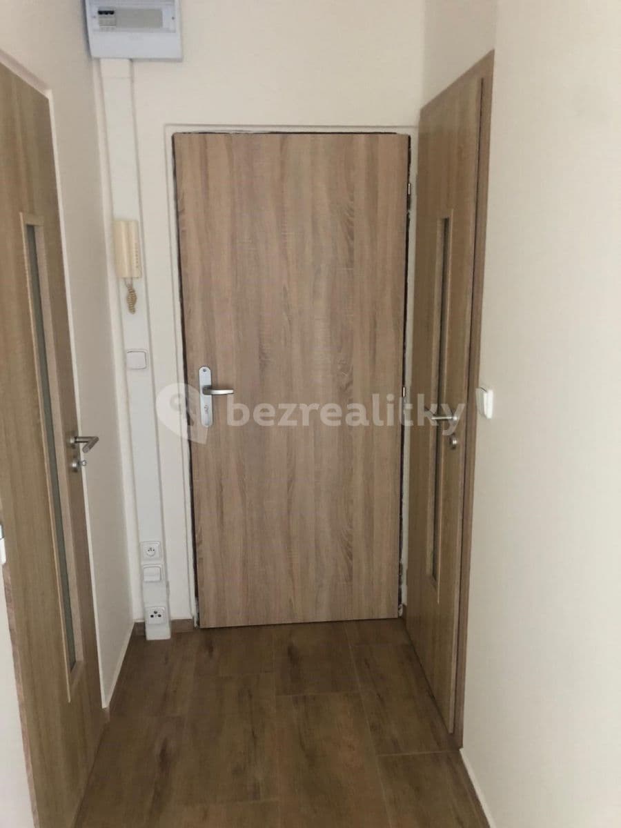 Prenájom bytu 2-izbový 67 m², Tolstého, Ústí nad Labem, Ústecký kraj Prenájom bytu 2-izbový 67 m², Tolstého, Ústí nad Labem, Ústecký kraj
