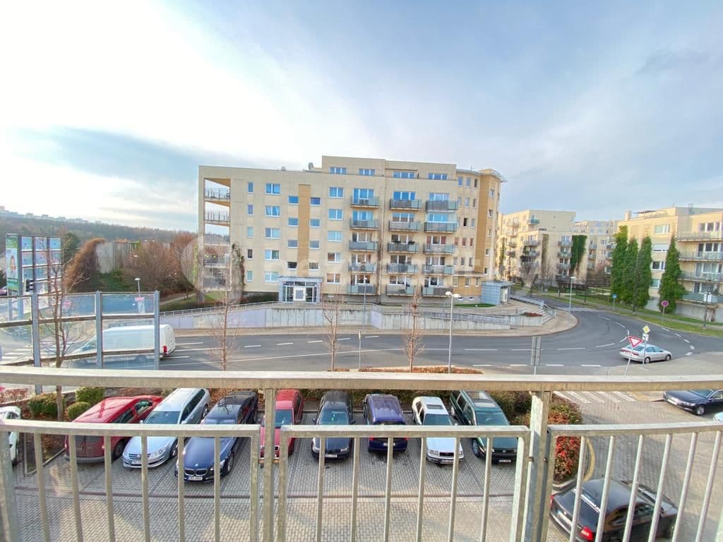 Prenájom bytu 1-izbový 35 m², Bratislavská, Praha, Praha Prenájom bytu 1-izbový 35 m², Bratislavská, Praha, Praha