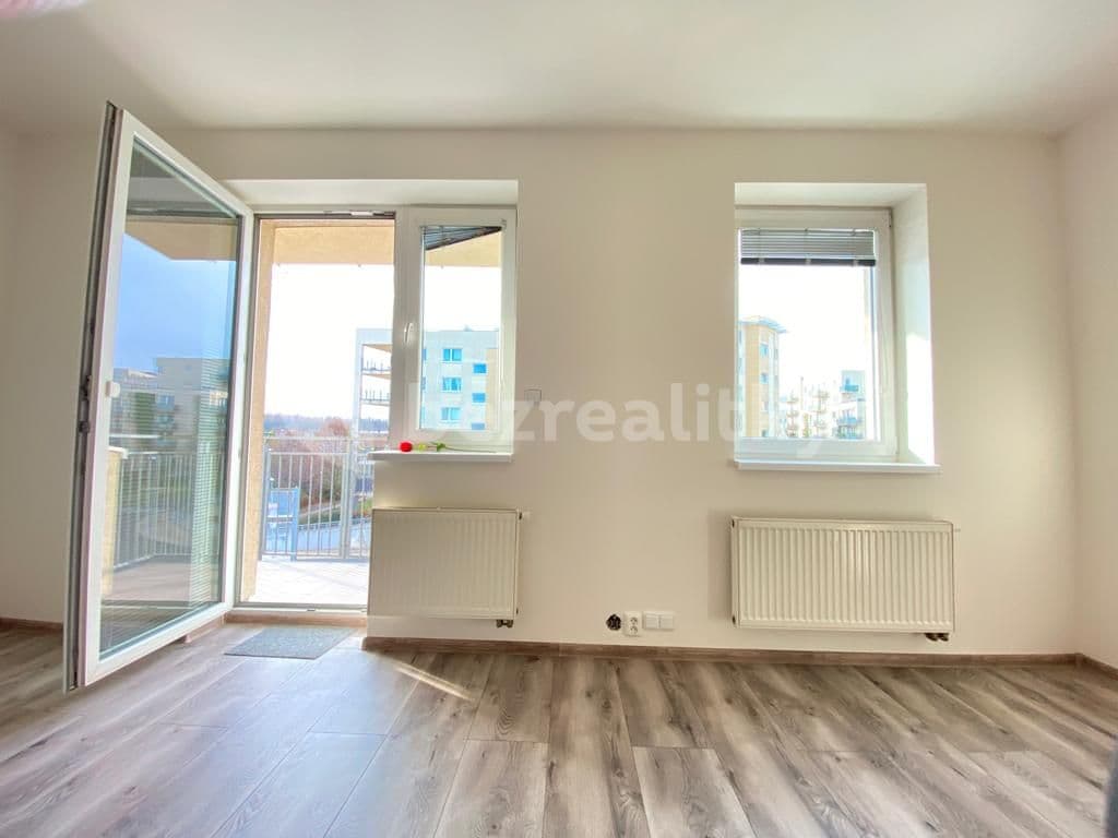 Prenájom bytu 1-izbový 35 m², Bratislavská, Praha, Praha Prenájom bytu 1-izbový 35 m², Bratislavská, Praha, Praha