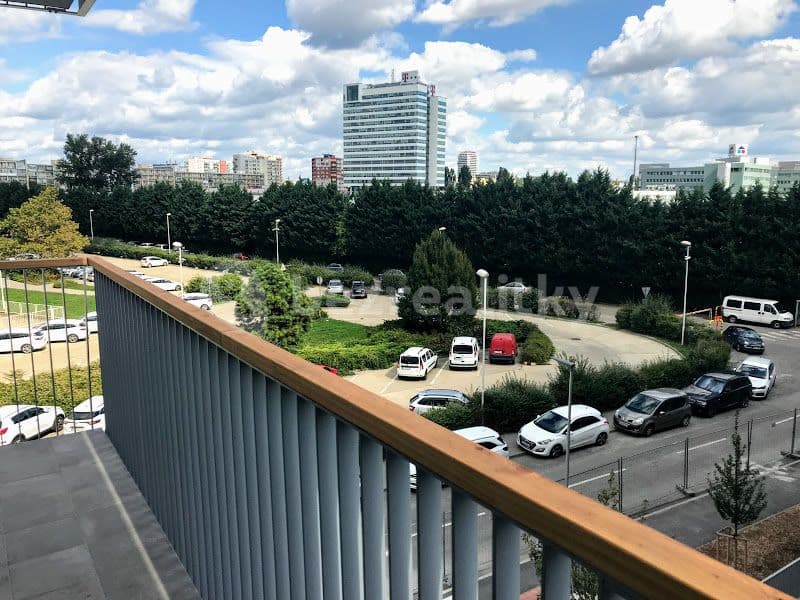 Prenájom bytu 3-izbový 83 m², Jarabinková, Ružinov, Bratislavský kraj Prenájom bytu 3-izbový 83 m², Jarabinková, Ružinov, Bratislavský kraj