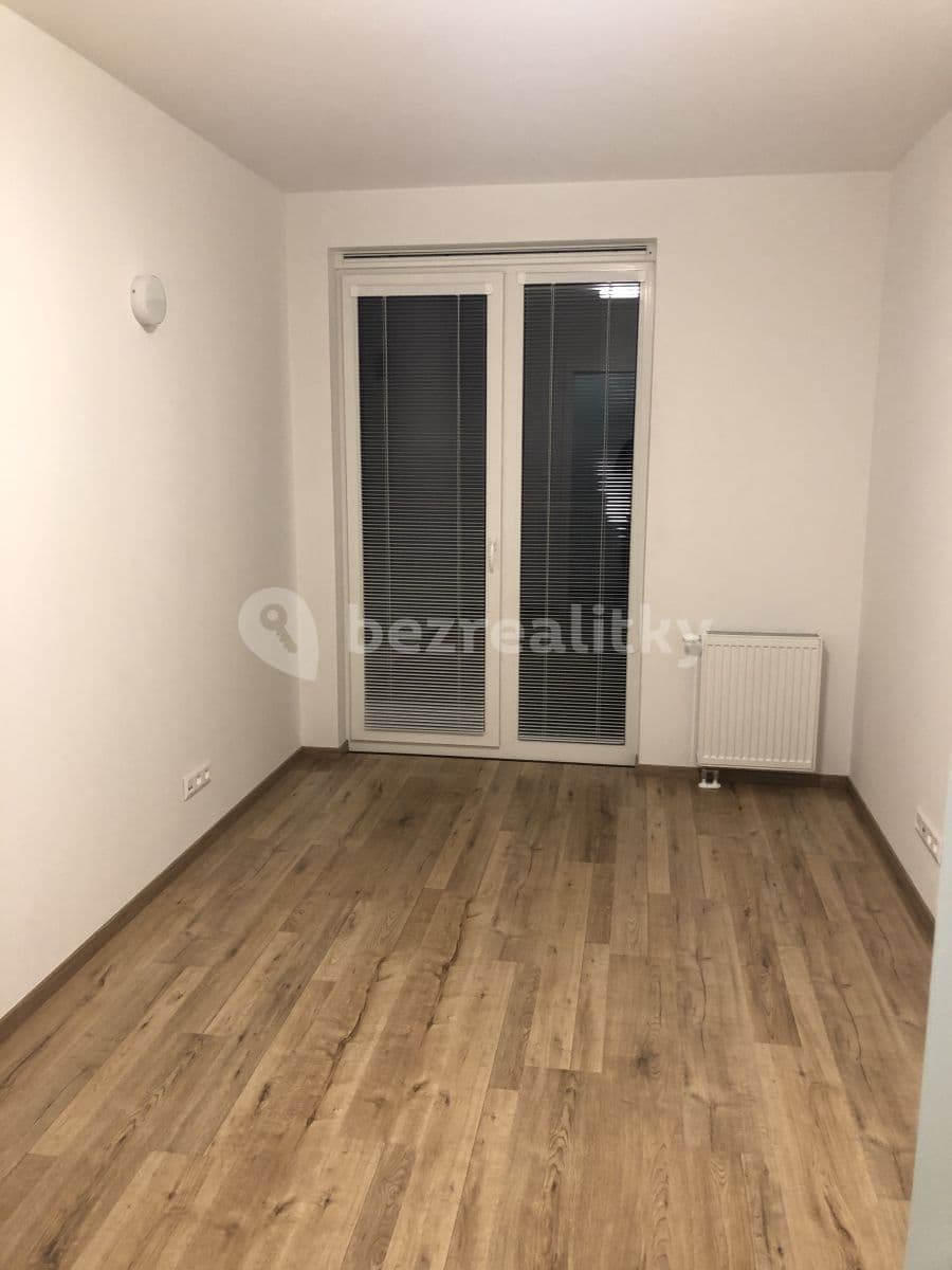 Prenájom bytu 3-izbový 83 m², Jarabinková, Ružinov, Bratislavský kraj Prenájom bytu 3-izbový 83 m², Jarabinková, Ružinov, Bratislavský kraj
