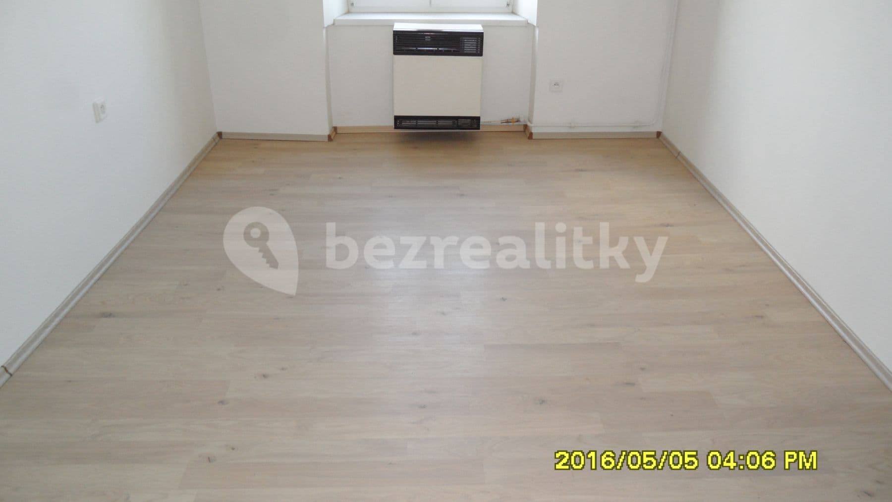 Prenájom bytu 3-izbový 66 m², Spojovací, Praha, Praha Prenájom bytu 3-izbový 66 m², Spojovací, Praha, Praha