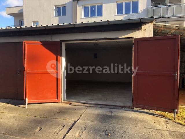 Prenájom garáže 18 m², Sedláčkova, Písek, Jihočeský kraj Prenájom garáže 18 m², Sedláčkova, Písek, Jihočeský kraj