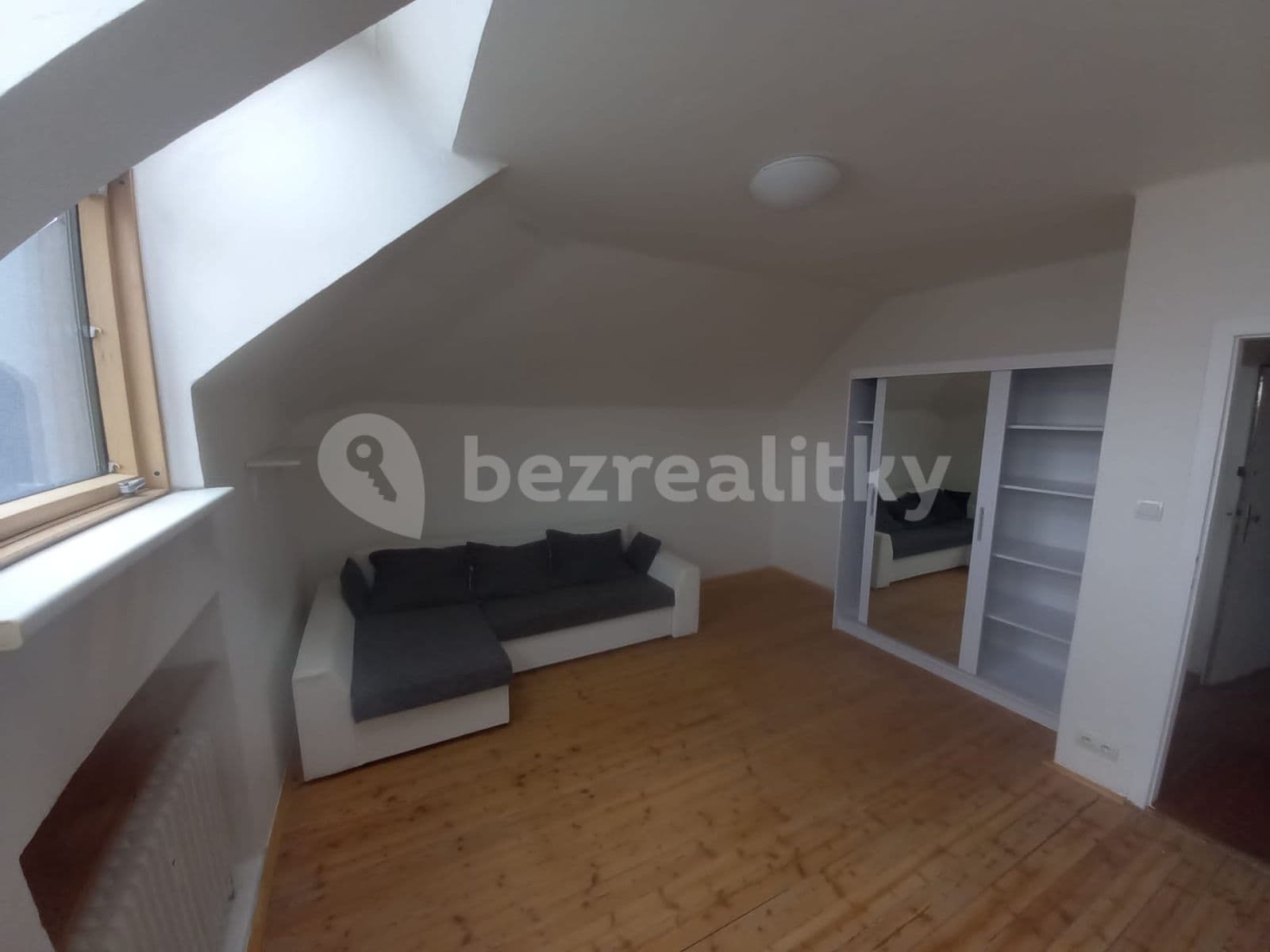 Prenájom bytu 2-izbový 50 m², Bajkalská, Praha, Praha Prenájom bytu 2-izbový 50 m², Bajkalská, Praha, Praha