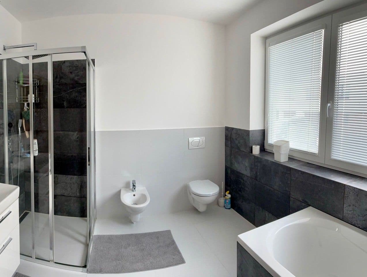 Prenájom domu 157 m², pozemok 600 m², Nad Prahou, Horoměřice, Středočeský kraj Prenájom domu 157 m², pozemok 600 m², Nad Prahou, Horoměřice, Středočeský kraj