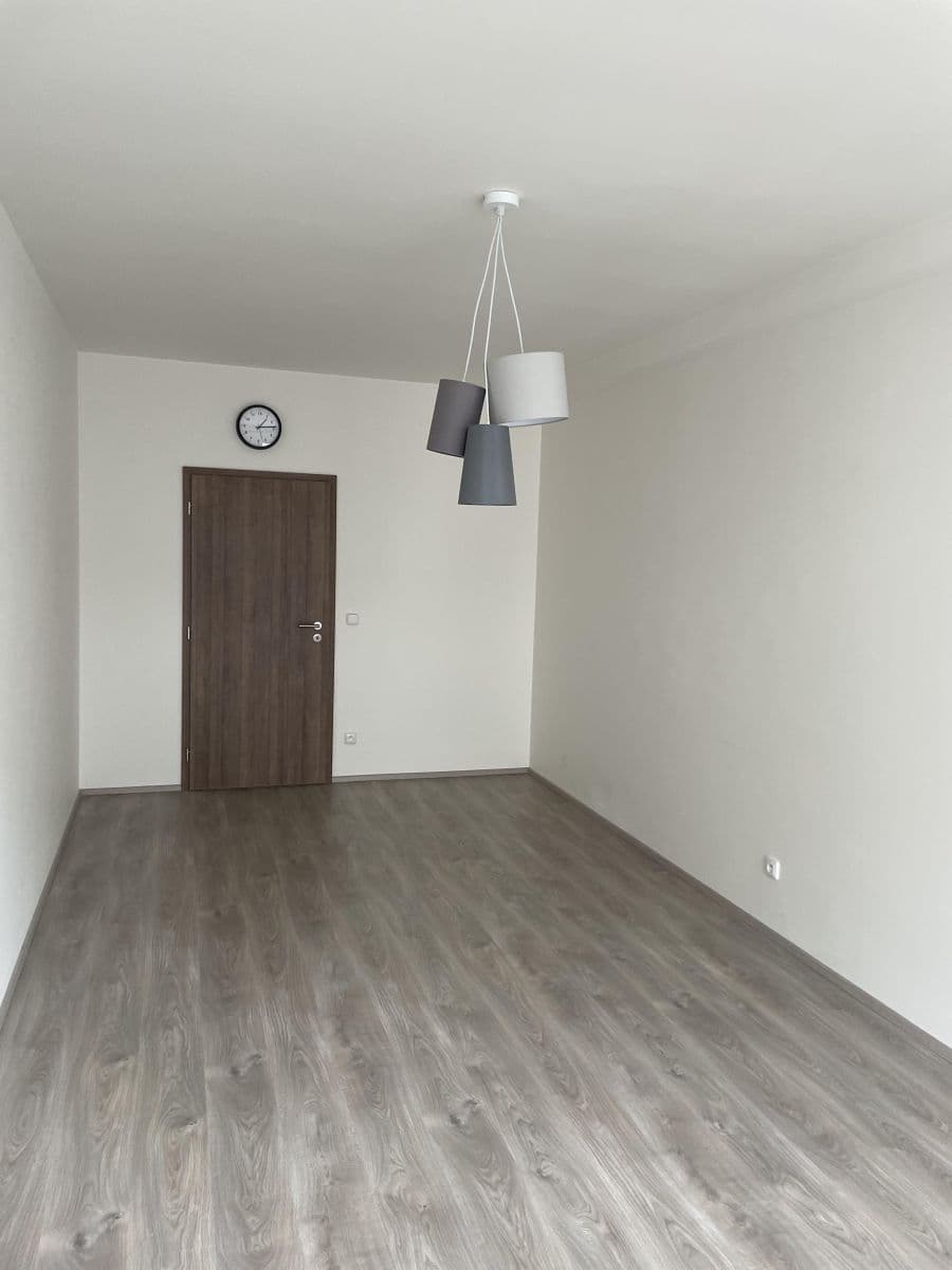 Prenájom bytu 2-izbový 72 m², Nepilova, Beroun, Středočeský kraj Prenájom bytu 2-izbový 72 m², Nepilova, Beroun, Středočeský kraj
